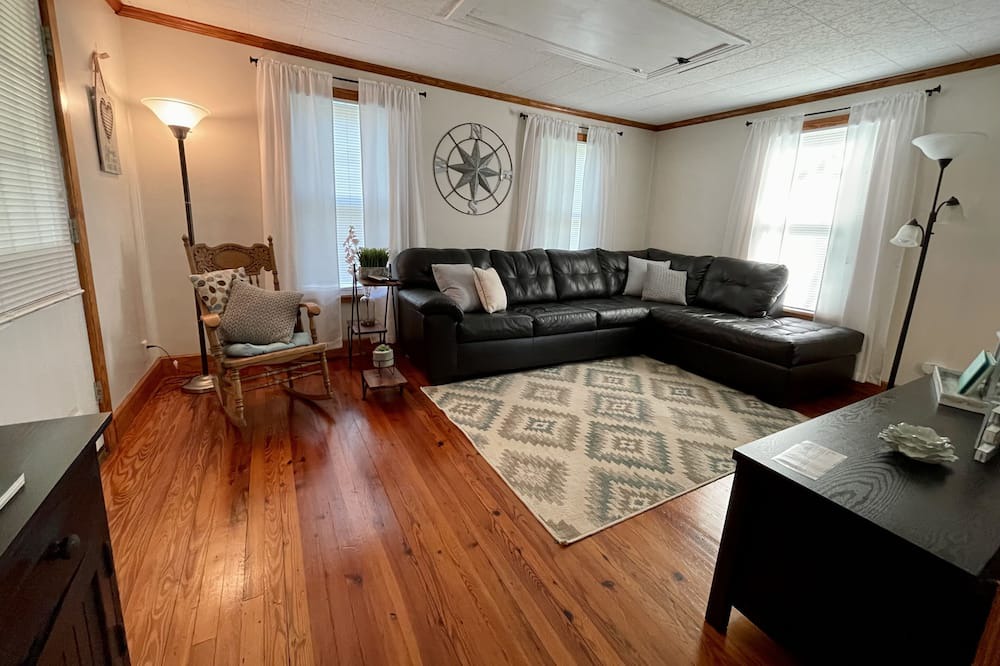 Photo of Livingroom in Marion