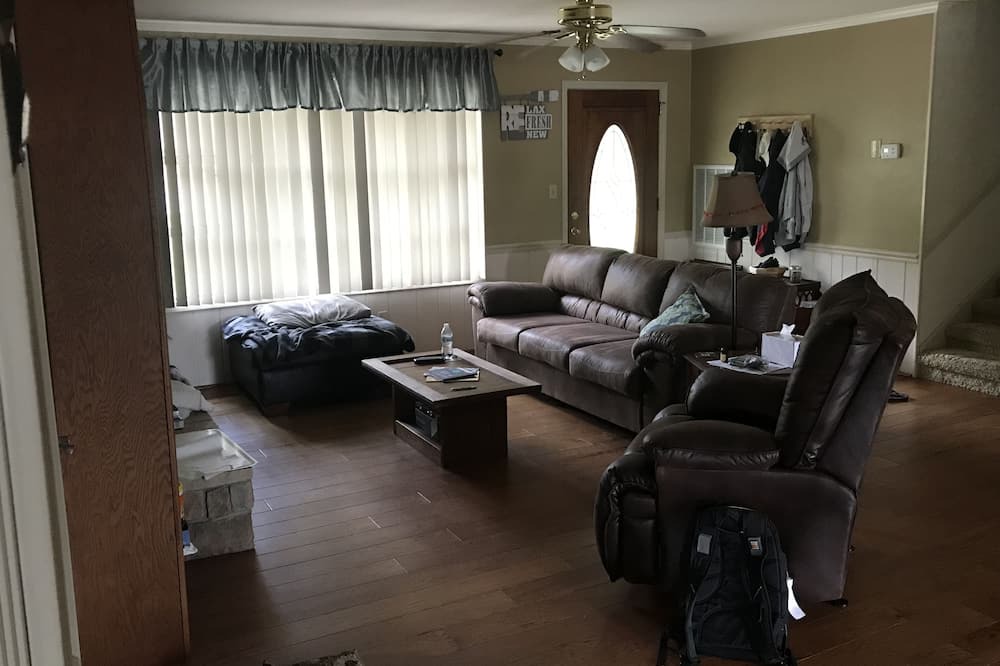 Photo of Livingroom in Southmont