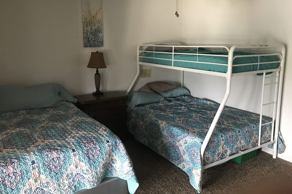 Photo of Bedroom in Southmont
