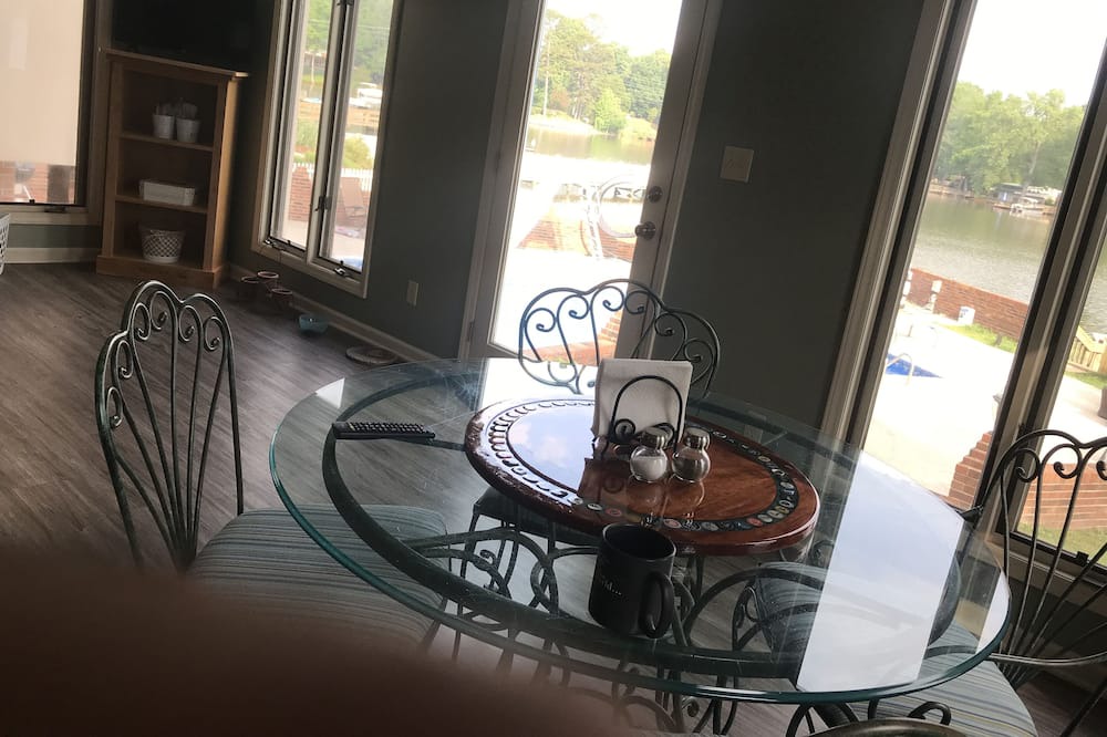 Photo of Kitchen in Southmont