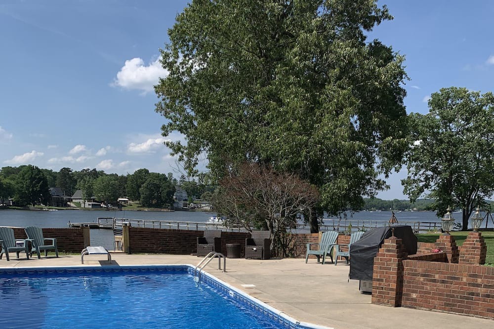 Photo of Outdoor in Southmont