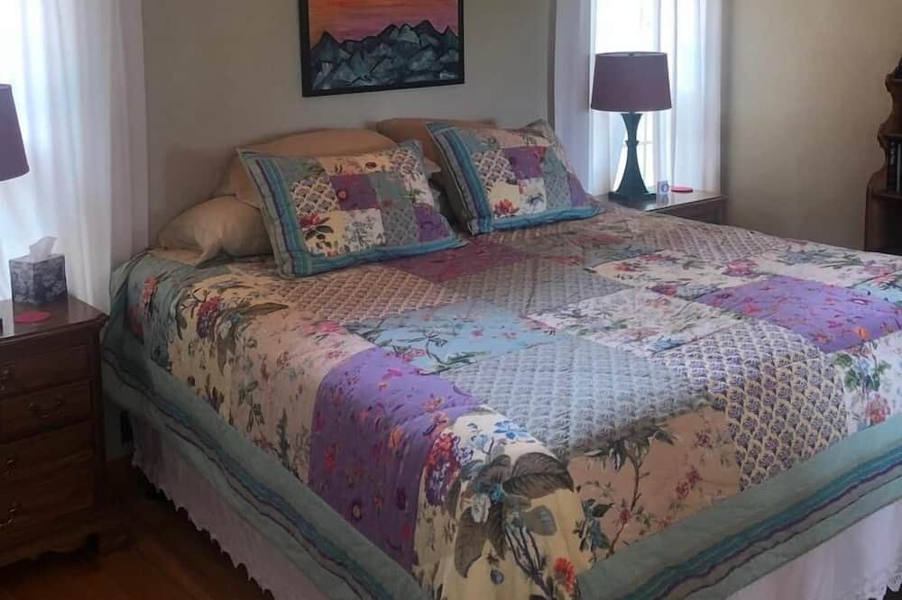 Photo of Bedroom in Murphy