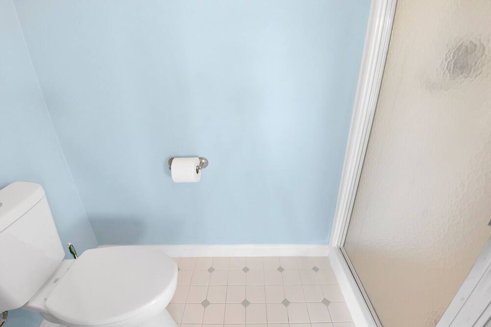 Photo of Bathroom in Corolla Light