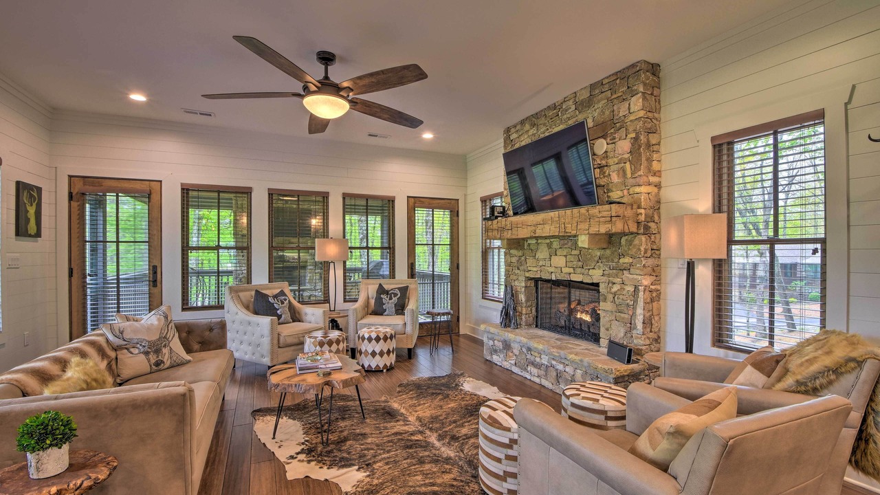 Photo of Livingroom in Glenville