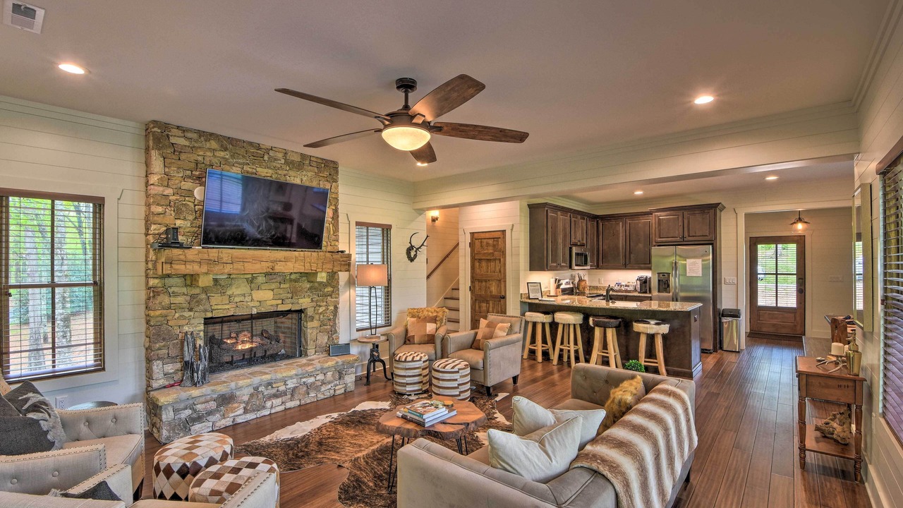 Photo of Livingroom in Glenville