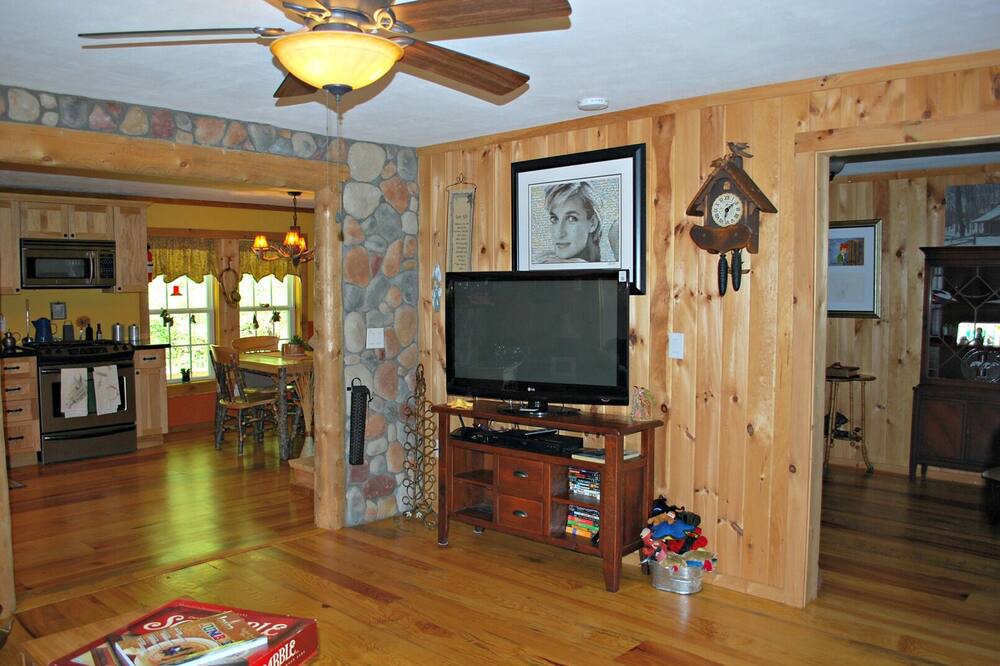 Photo of Bedroom in Warrensville