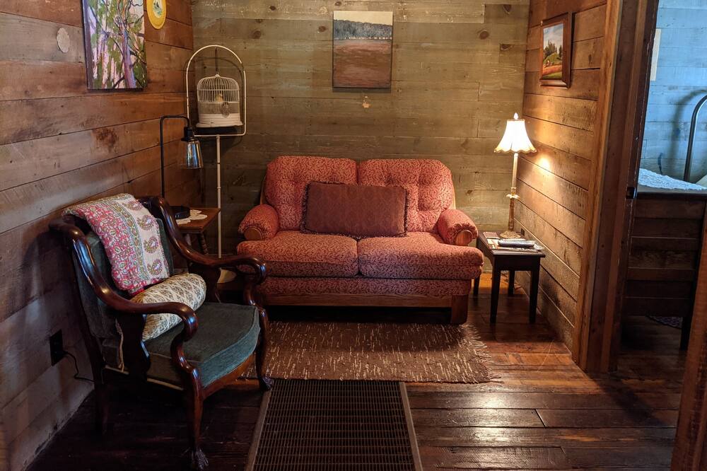 Photo of Livingroom in Traphill