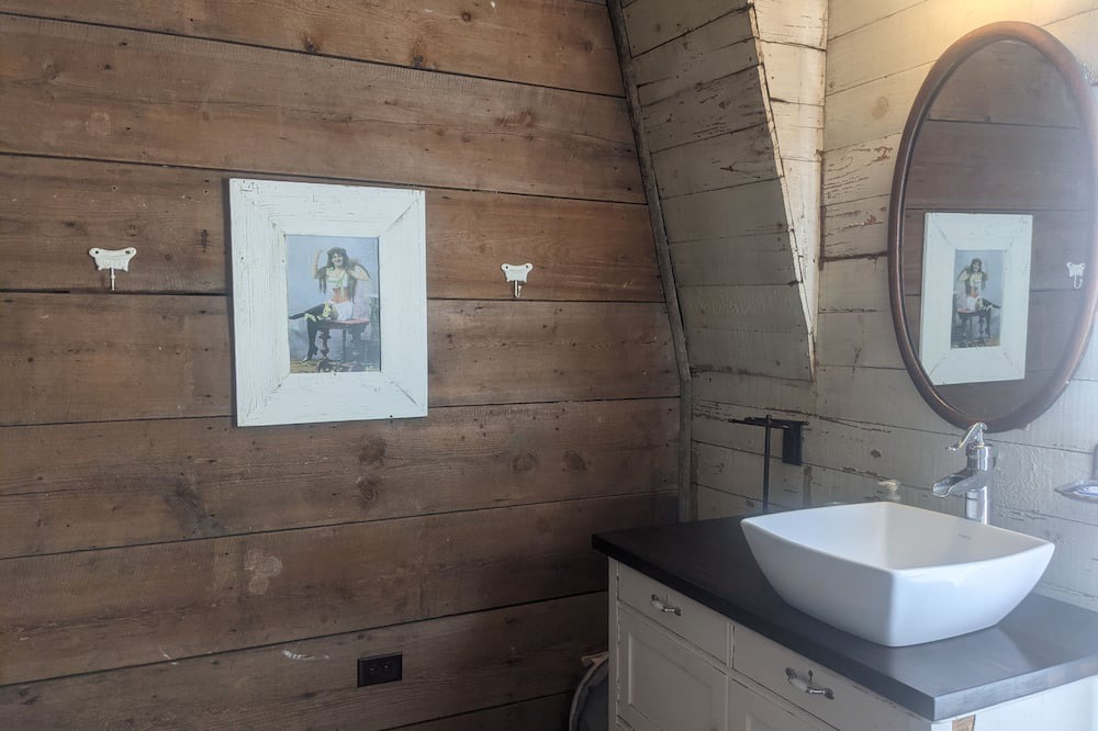 Photo of Bathroom in Traphill