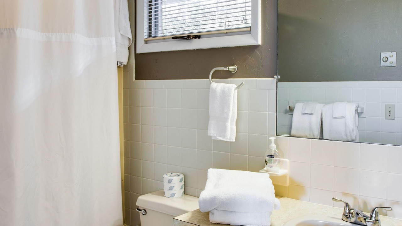Photo of Bathroom in Blowing Rock