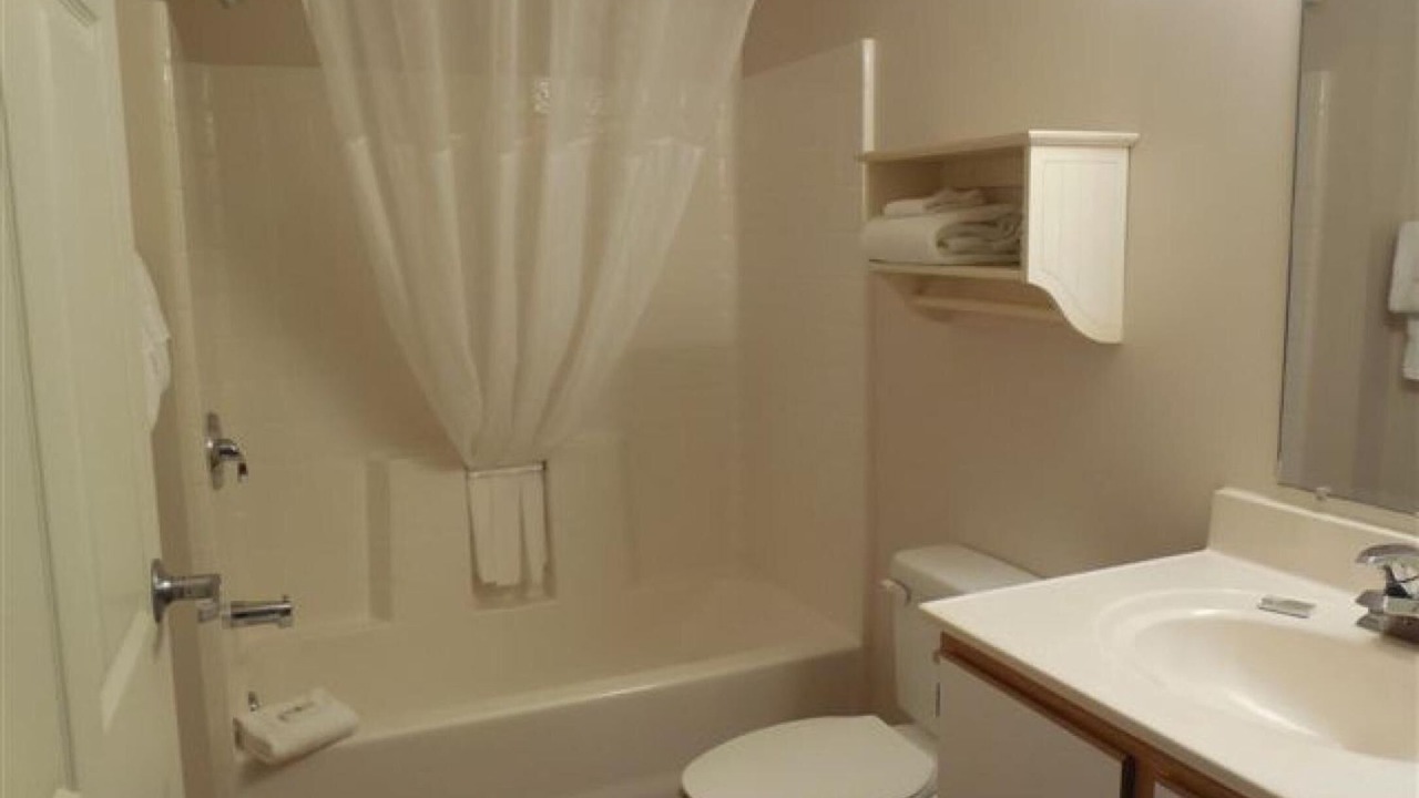 Photo of Bathroom in Lexington - Salisbury
