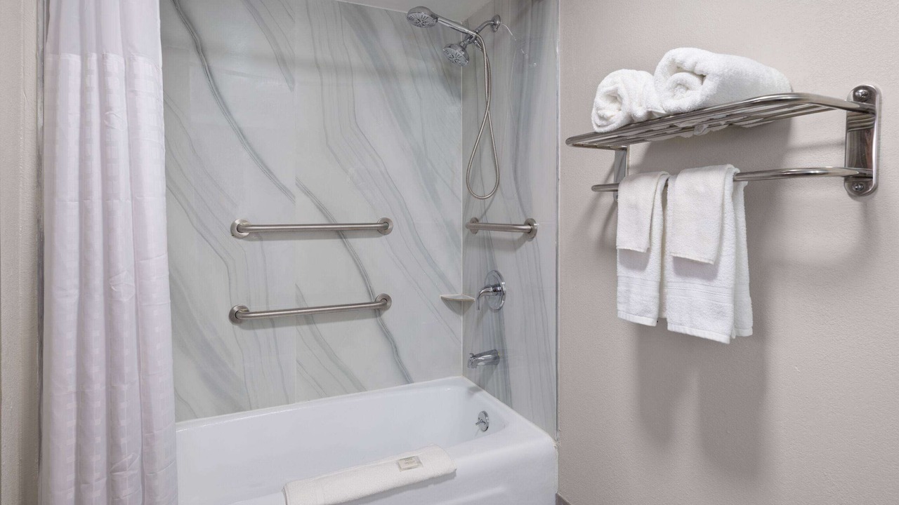 Photo of Bathroom in Gunter Afs