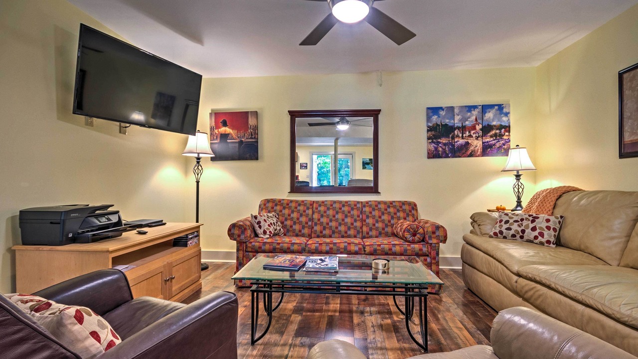Photo of Livingroom in Royal Pines