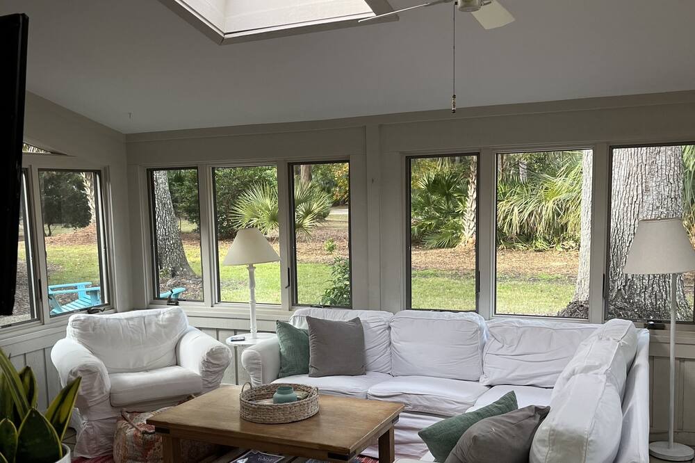 Photo of Livingroom in Lawton Woods
