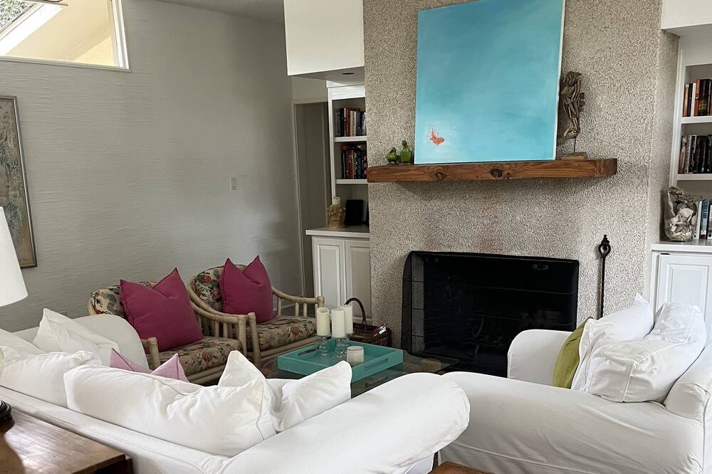 Photo of Livingroom in Lawton Woods