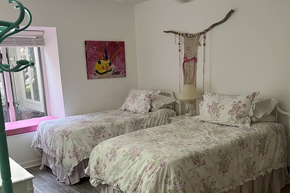 Photo of Bedroom in Lawton Woods