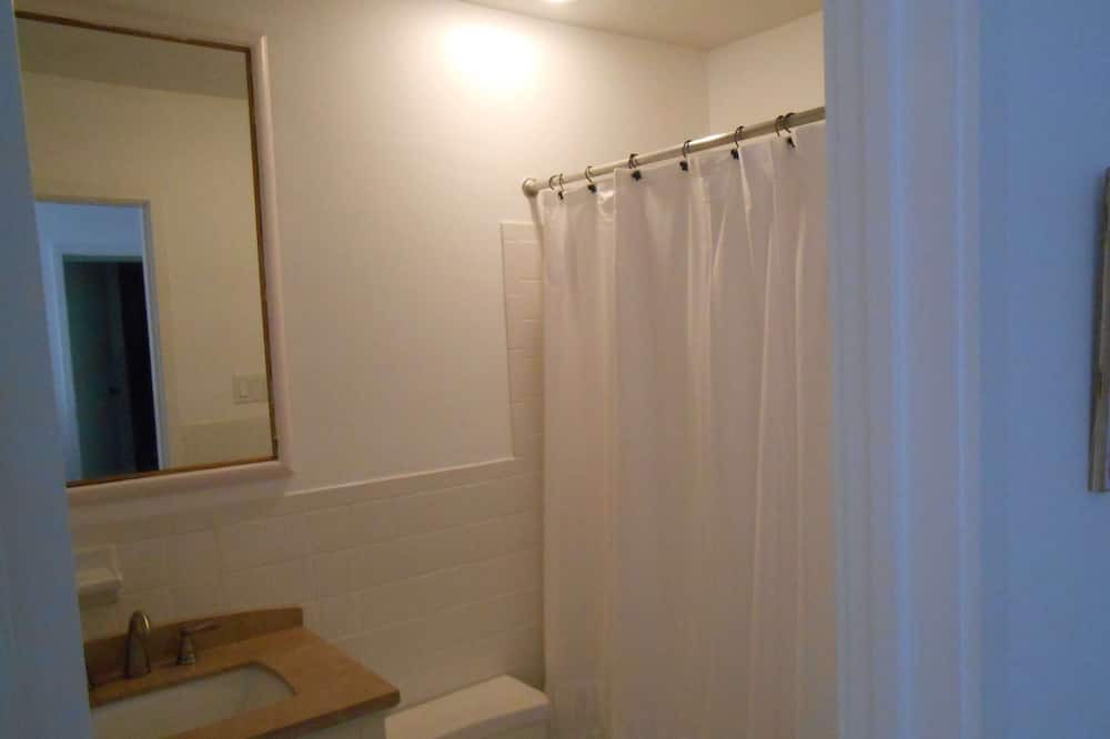 Photo of Bedroom in Lawton Woods