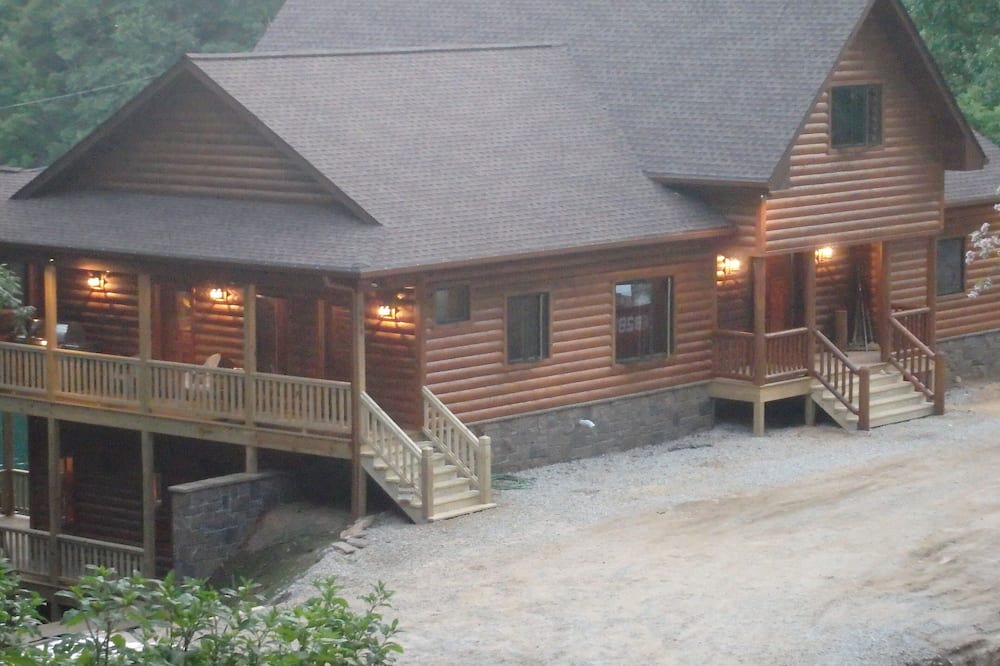 Photo of Outdoor in Topton