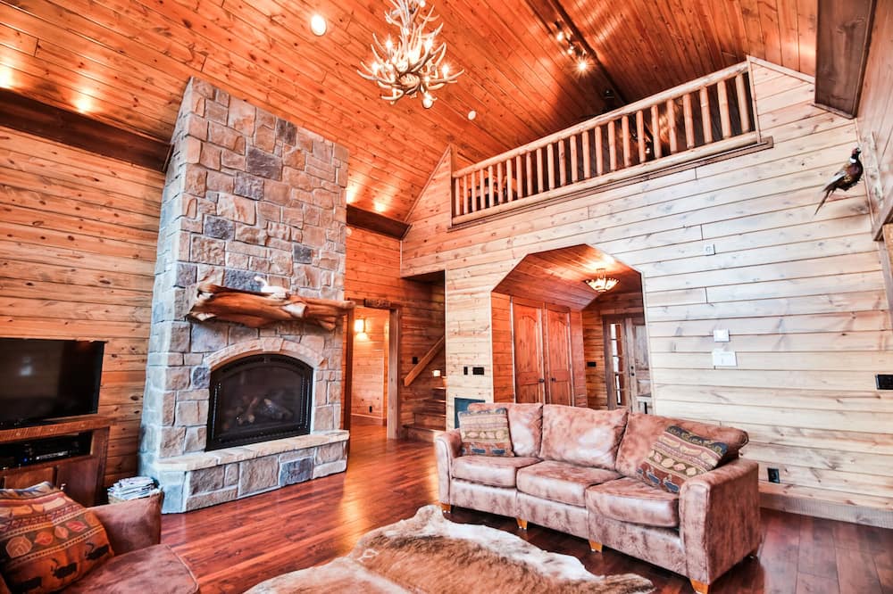 Photo of Livingroom in Topton
