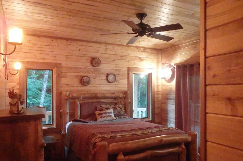 Photo of Bedroom in Topton