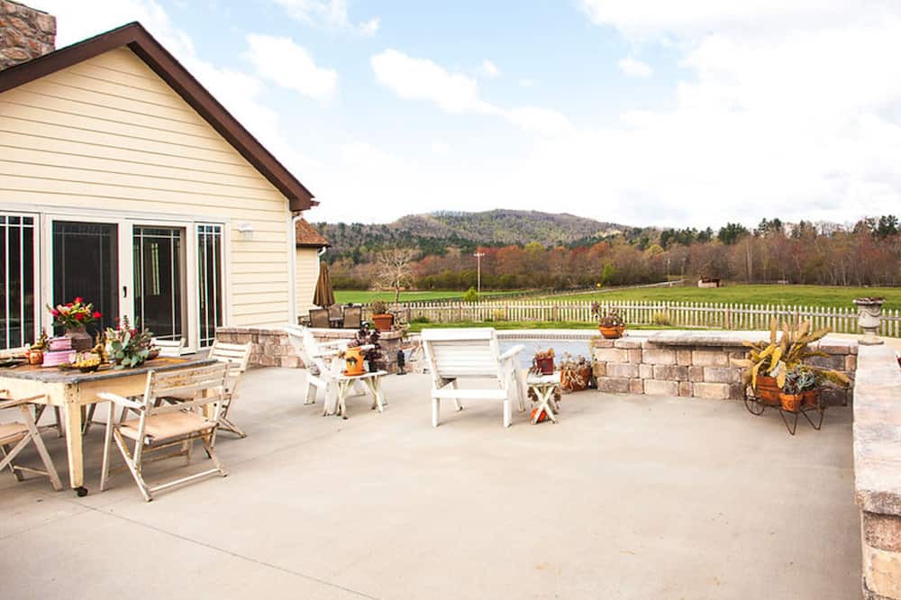 Photo of Outdoor in Penrose