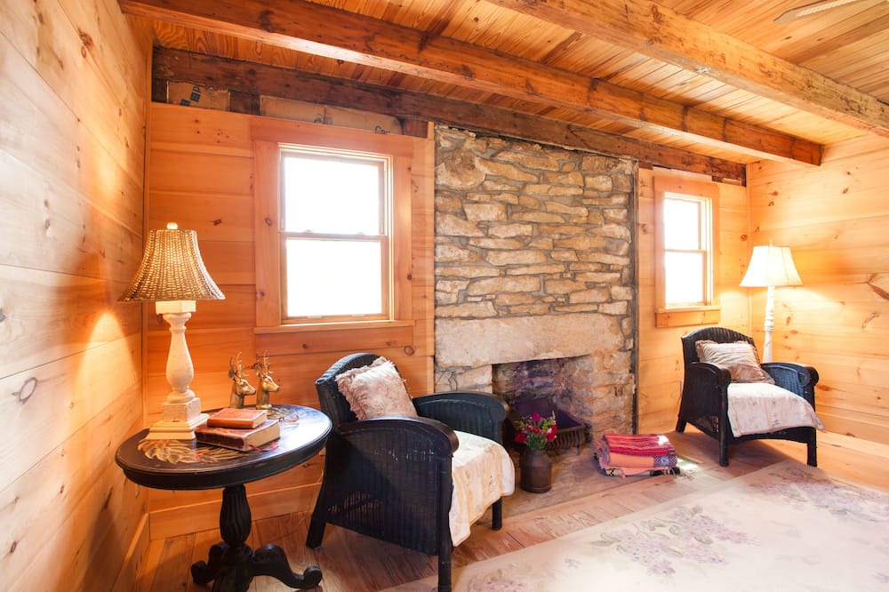 Photo of Livingroom in Penrose