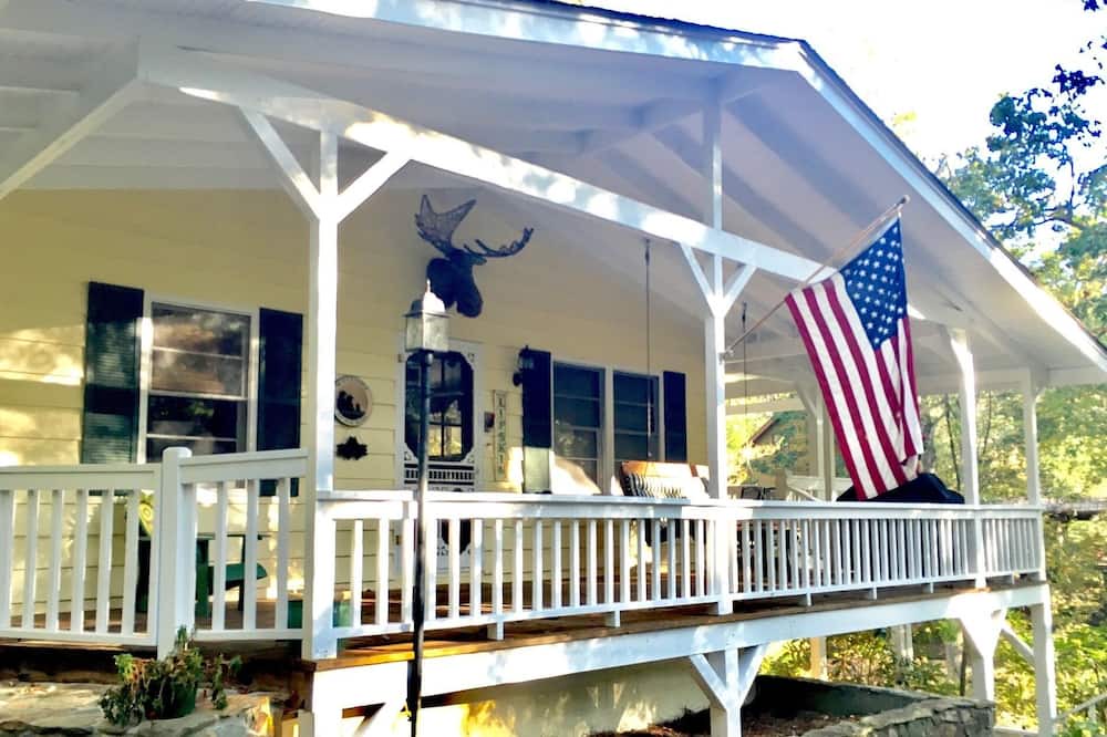 Photo of Outdoor in Lake Sequoyah
