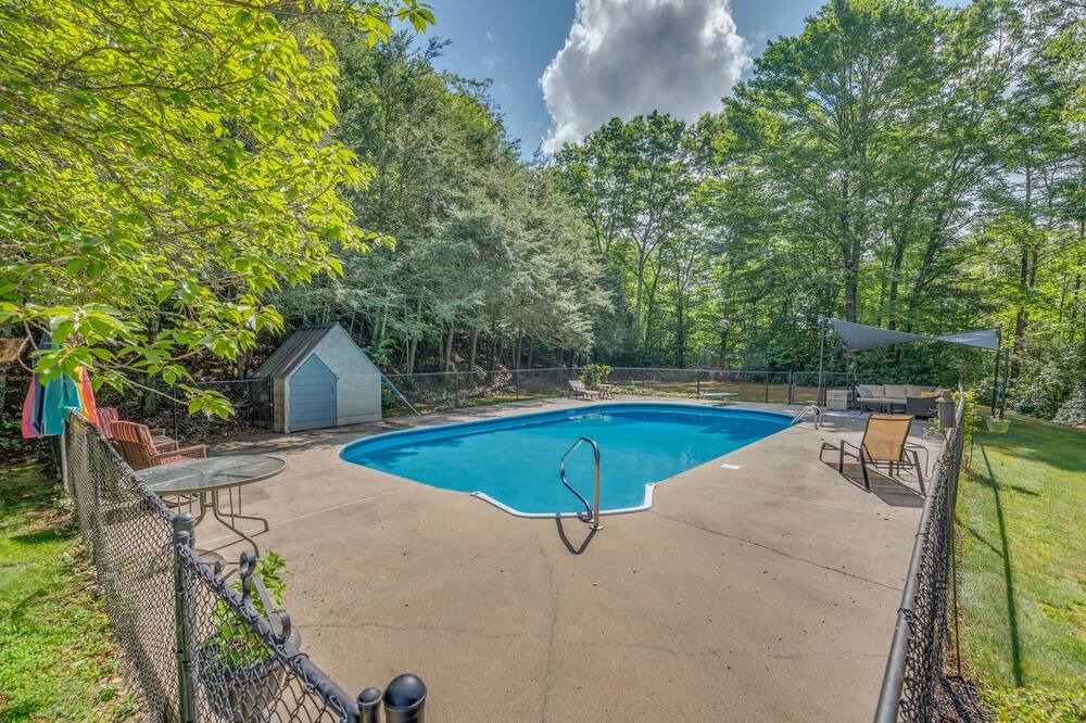 Photo of Outdoor in Mills River