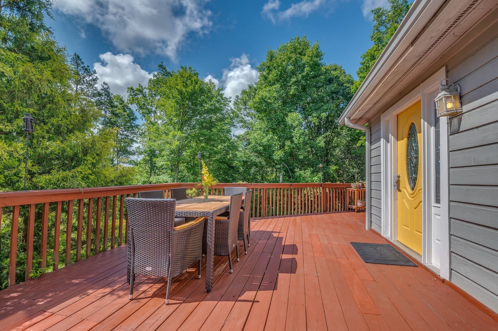 Photo of Patio Balcony in Mills River