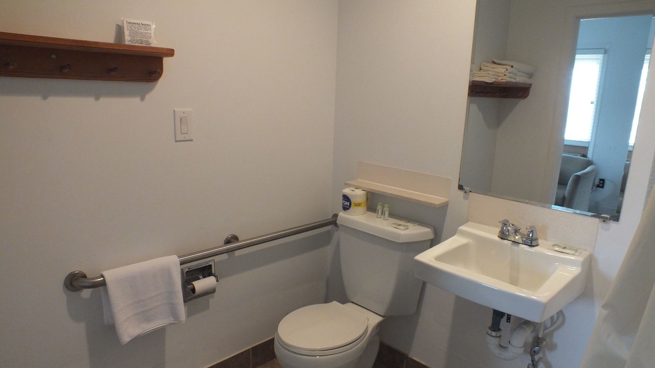 Photo of Bathroom in Manteo