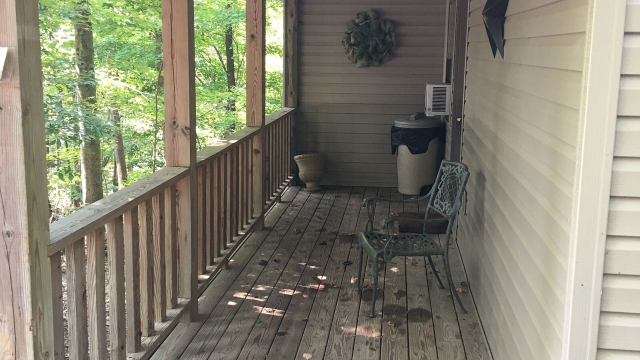 Photo of Patio Balcony in Chimney Rock