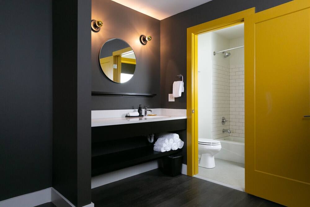 Photo of Bathroom in Rutledge Hill
