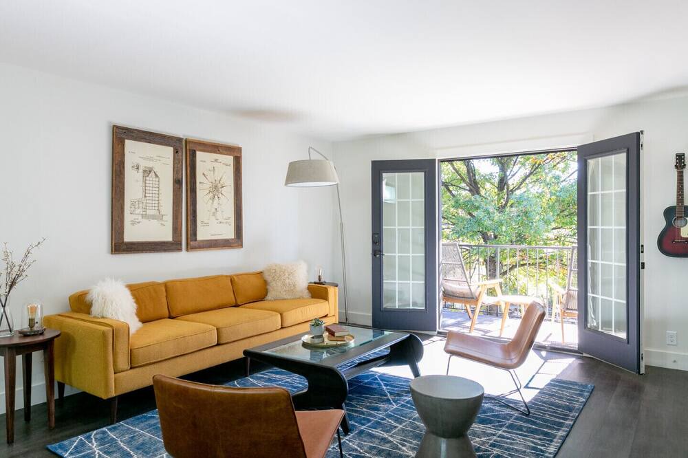 Photo of Livingroom in Rutledge Hill