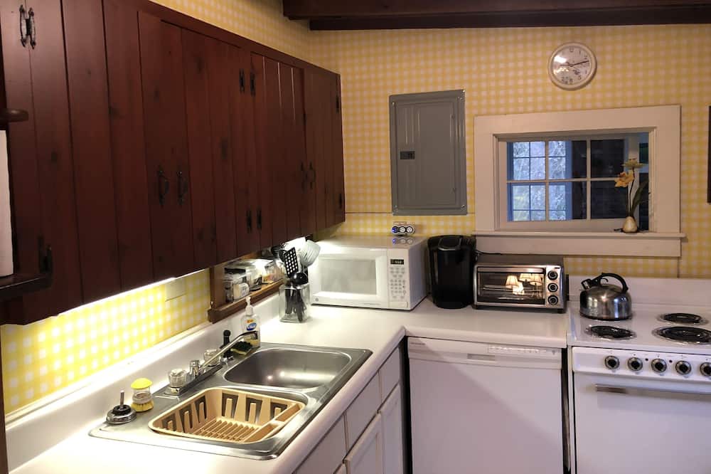 Photo of Kitchen in Laurel Park