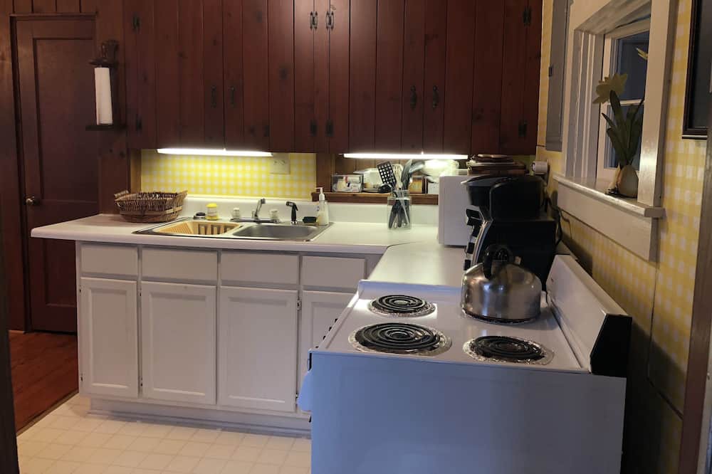 Photo of Kitchen in Laurel Park