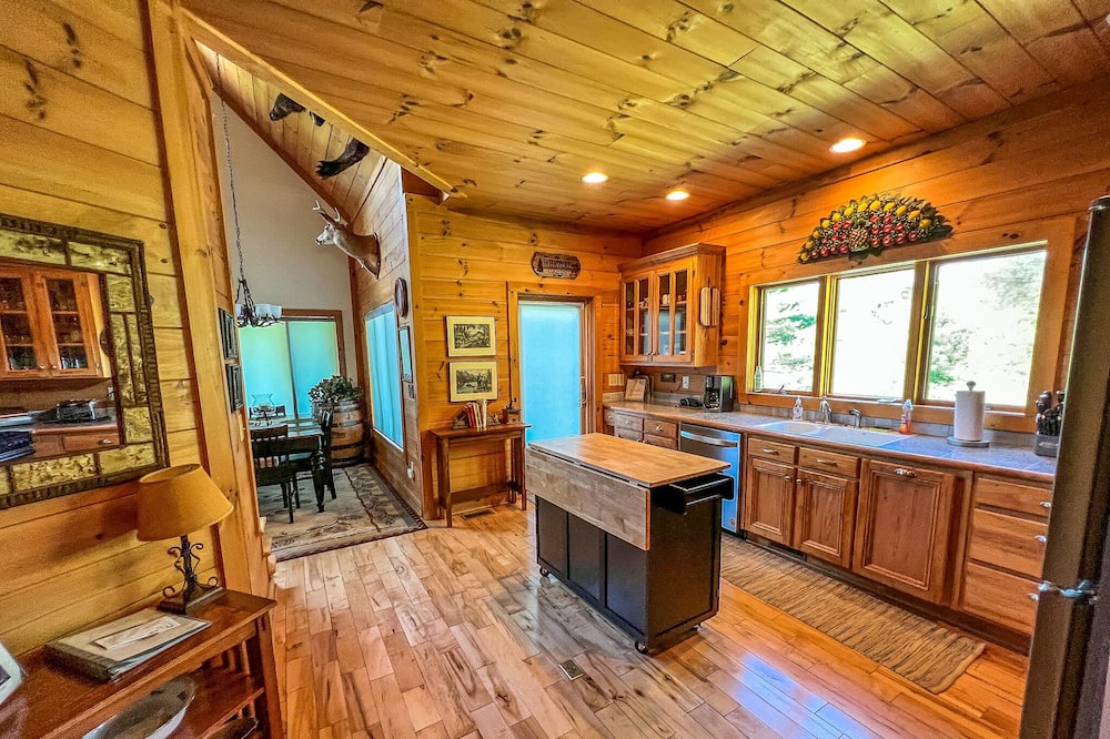 Photo of Kitchen in Laurel Springs