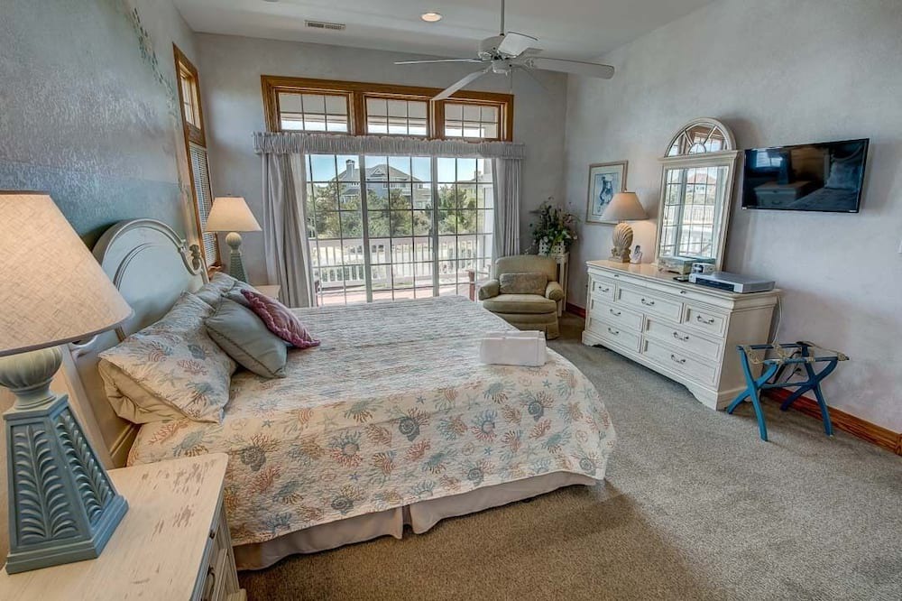 Photo of Bedroom in Pine Island