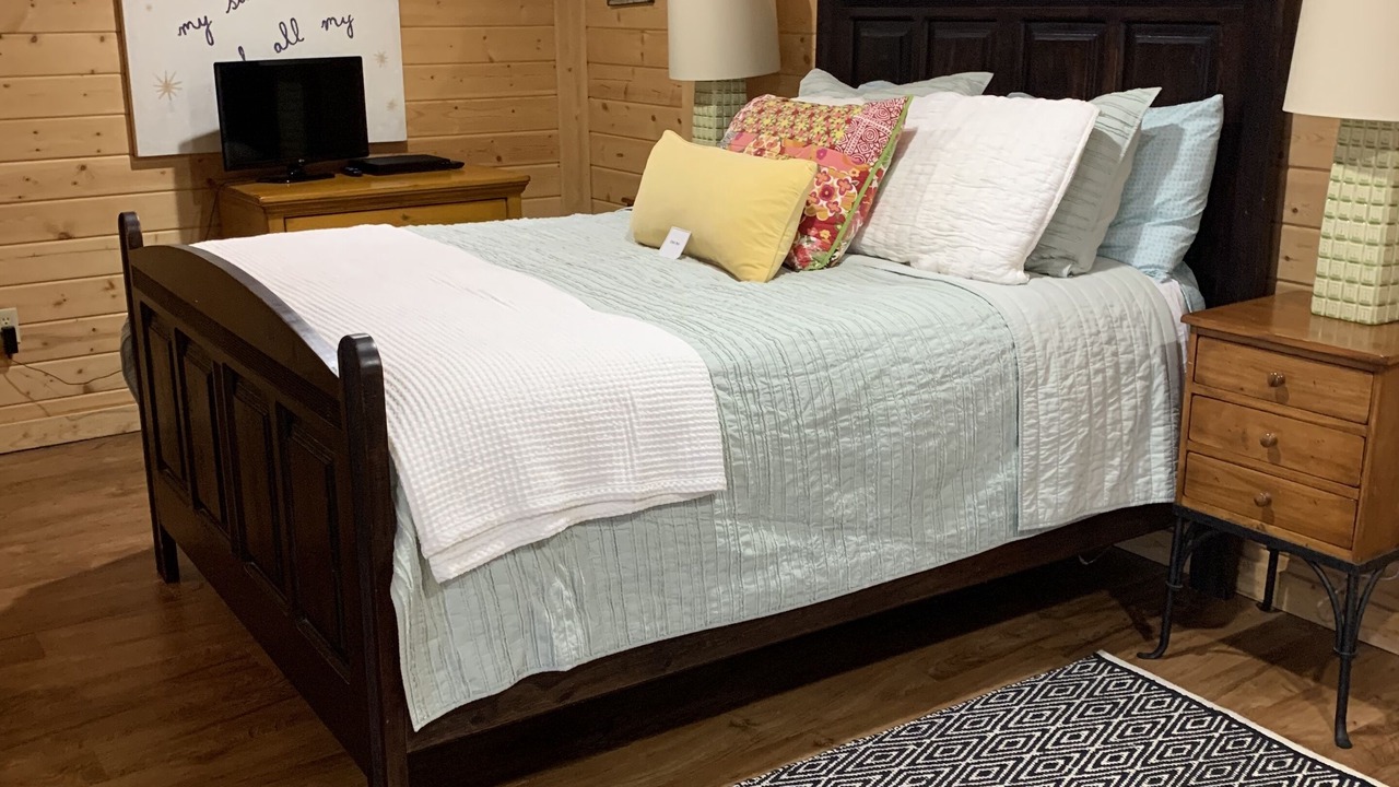 Photo of Bedroom in Lake Sequoyah