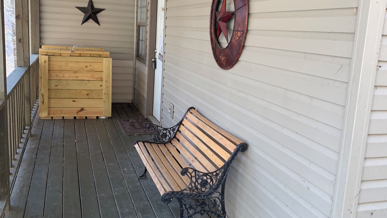 Photo of Patio Balcony in Chimney Rock