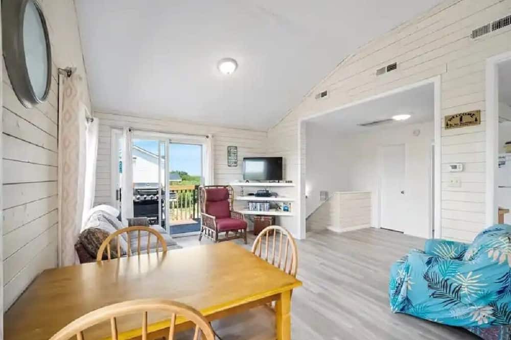 Photo of Bedroom in Carova Beach