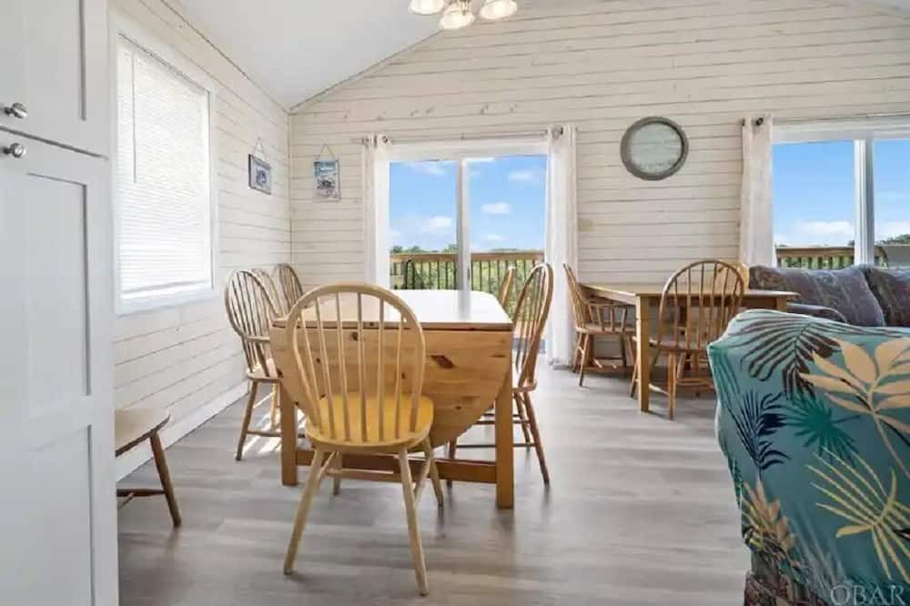 Photo of Bedroom in Carova Beach