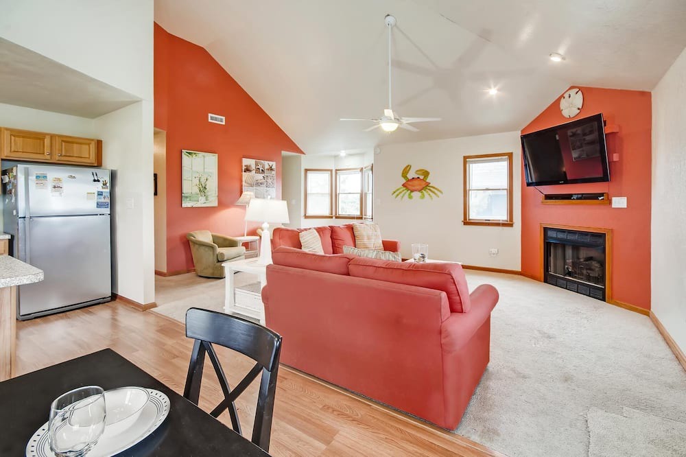 Photo of Bedroom in Waves
