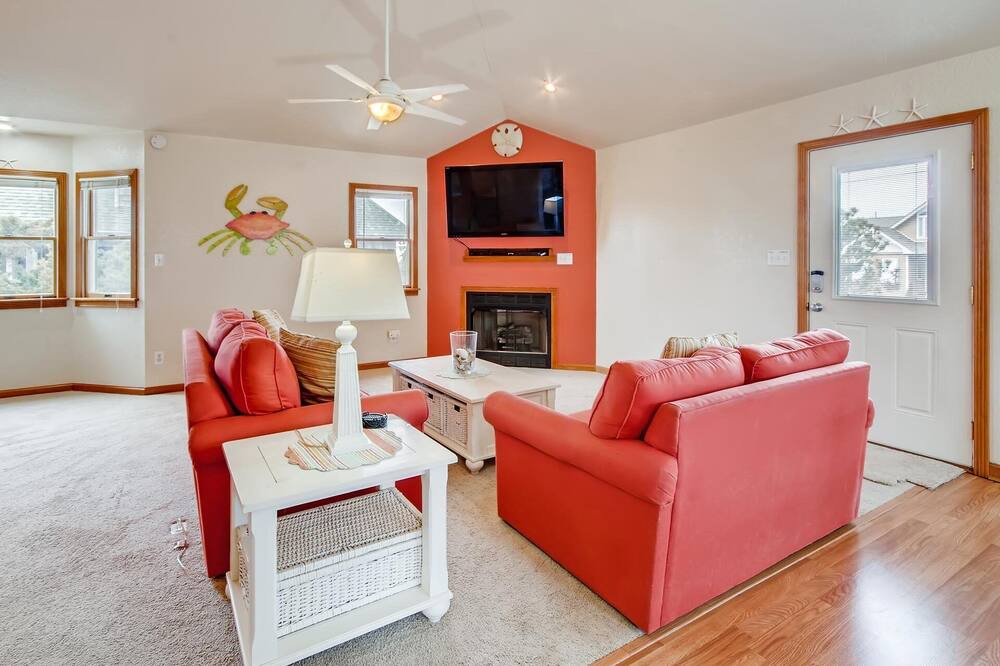 Photo of Bedroom in Waves