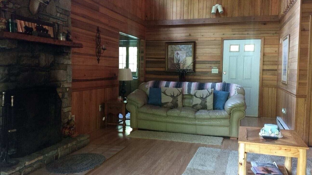 Photo of Livingroom in Chimney Rock