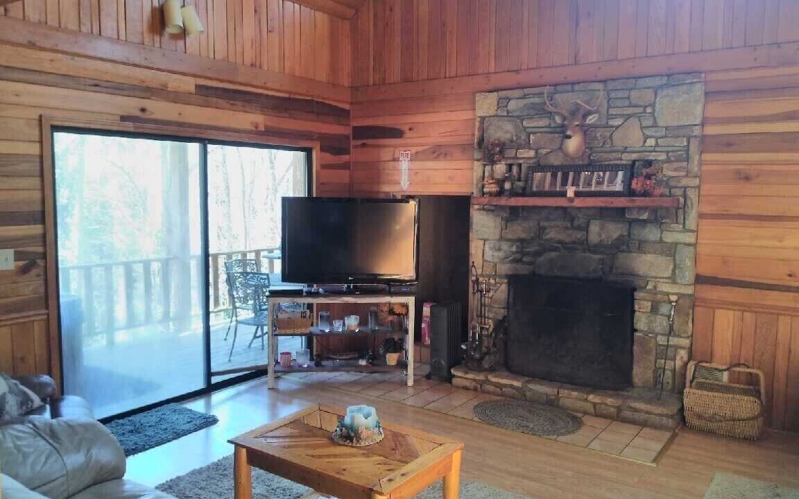 Photo of Livingroom in Chimney Rock