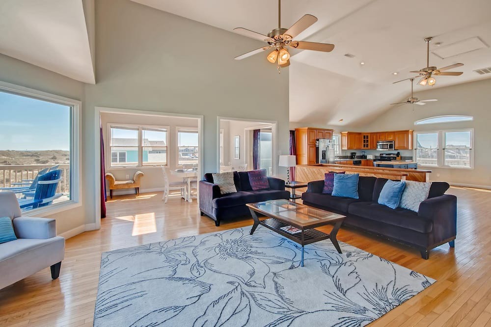 Photo of Bedroom in Waves