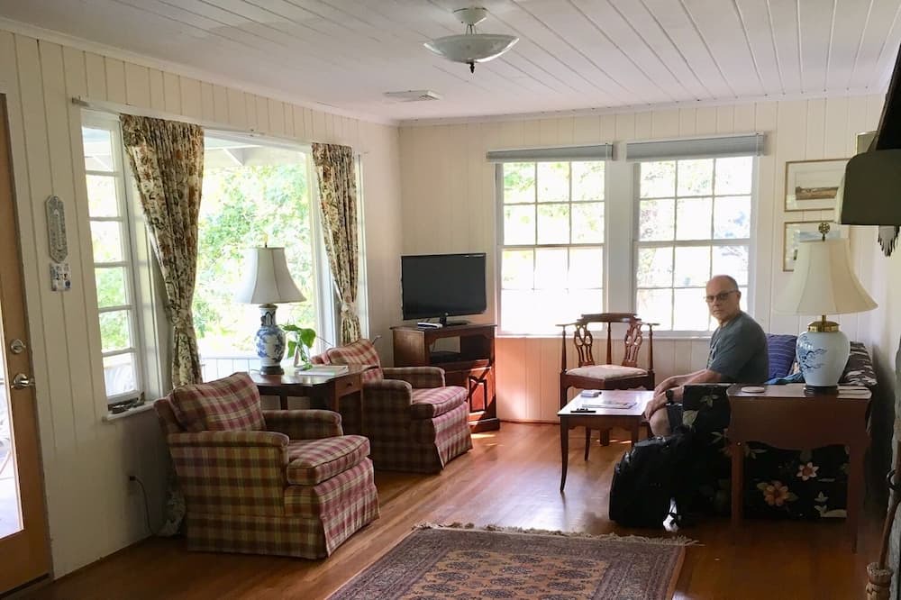 Photo of Livingroom in Lynn