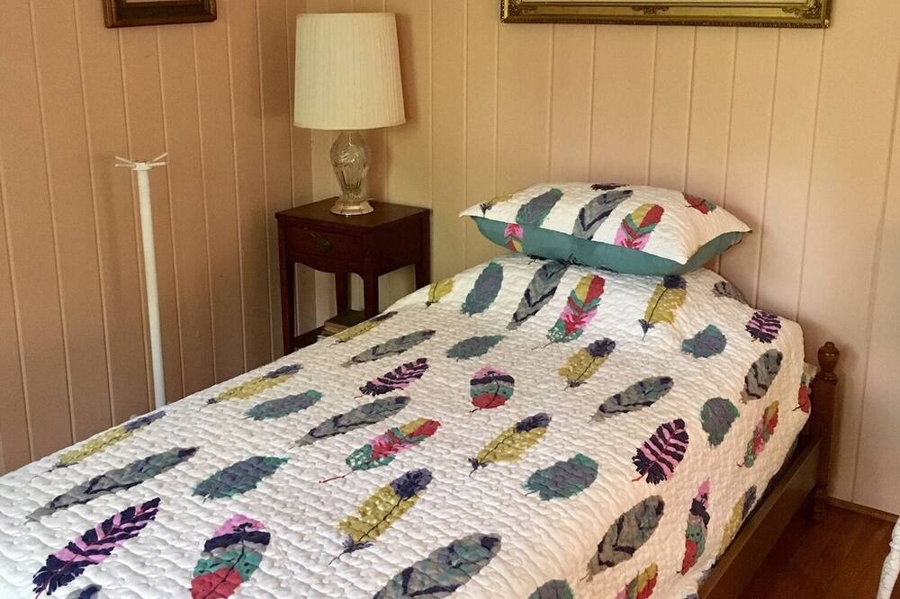 Photo of Bedroom in Lynn
