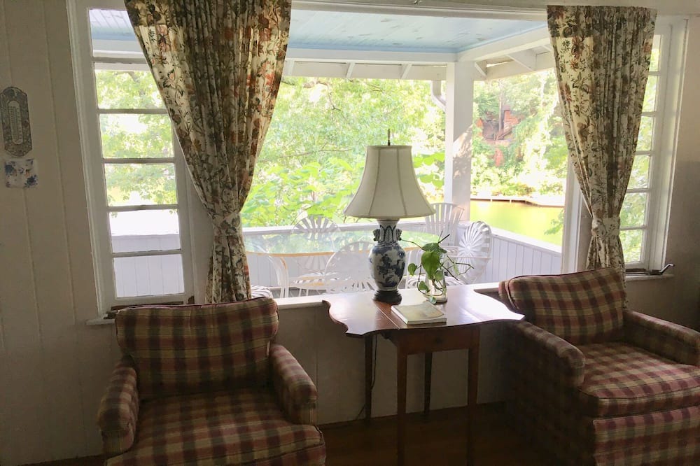 Photo of Livingroom in Lynn