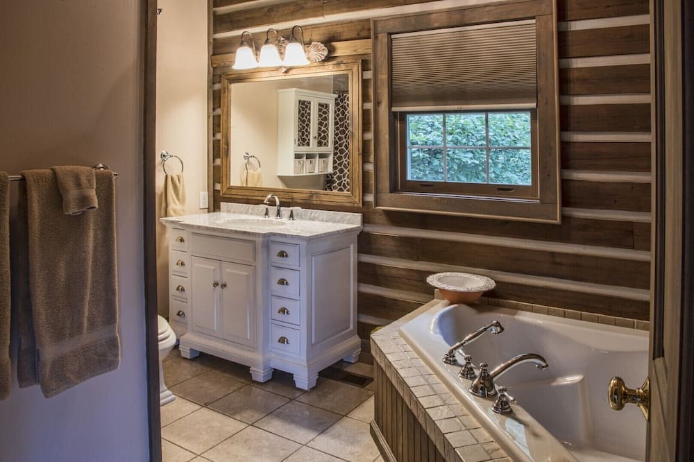 Photo of Bathroom in Lake Lure