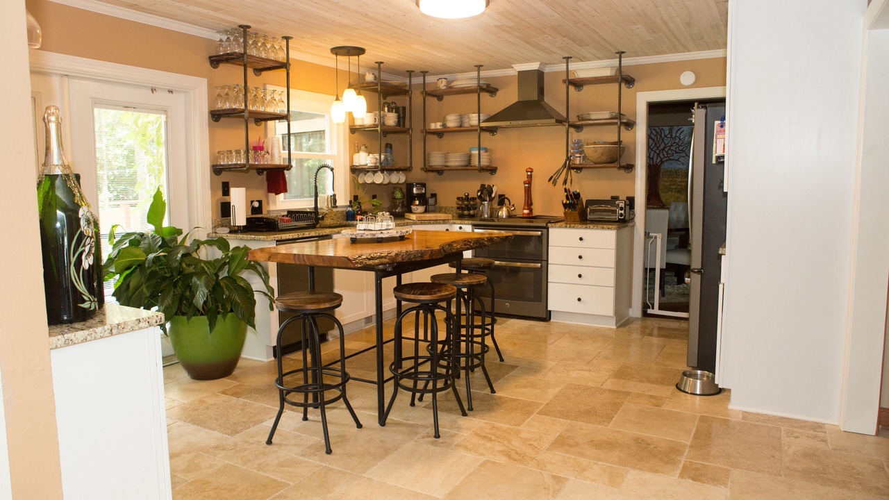 Photo of Kitchen in Bayshore